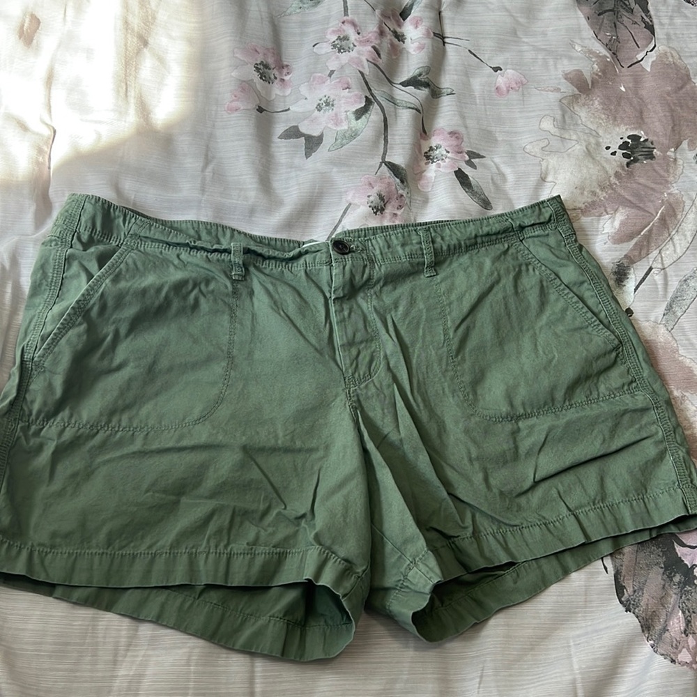 Olive green old navy shorts size 16